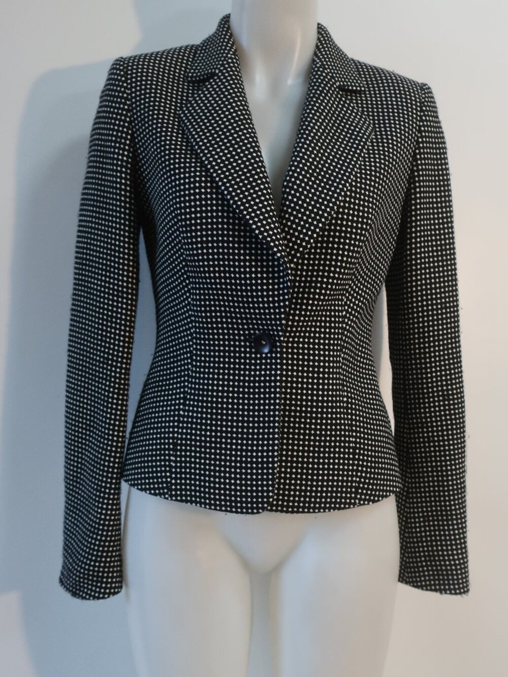 Escada Black White (Item-703) Virgin Wool Silk Jacquard Blazer Jacket 36 US/S
